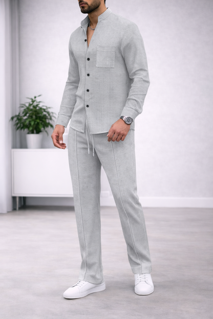 Conjunto de camisa y pantalón