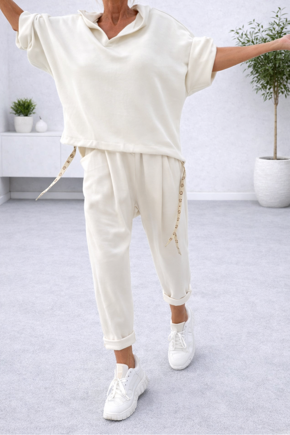 Conjunto sudadera oversize y pantalón